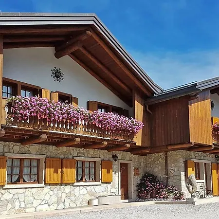 Ca'milla Nelle Dolomiti 住宿加早餐酒店 皮耶韦迪卡多雷